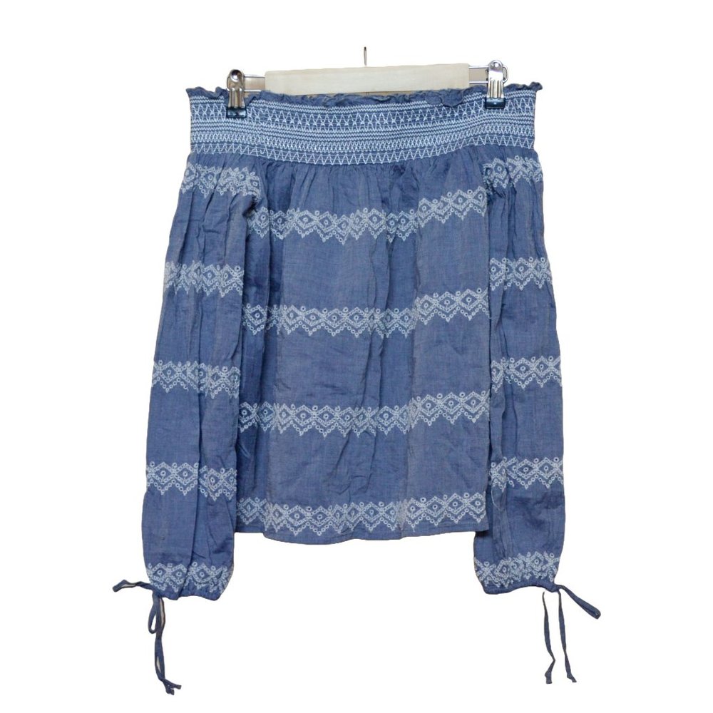 Abercrombie & Fitch off the shoulder top